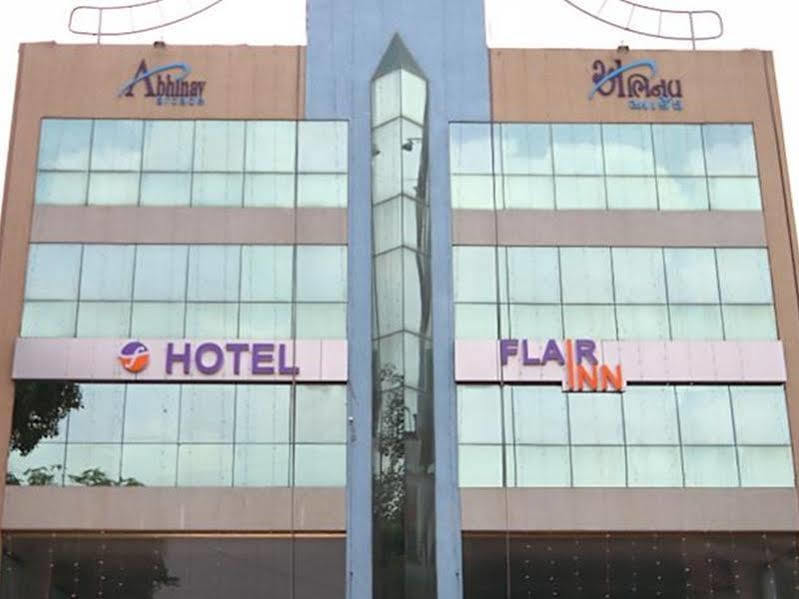 Hotel Flair Inn อาเมดาบัด ภายนอก รูปภาพ