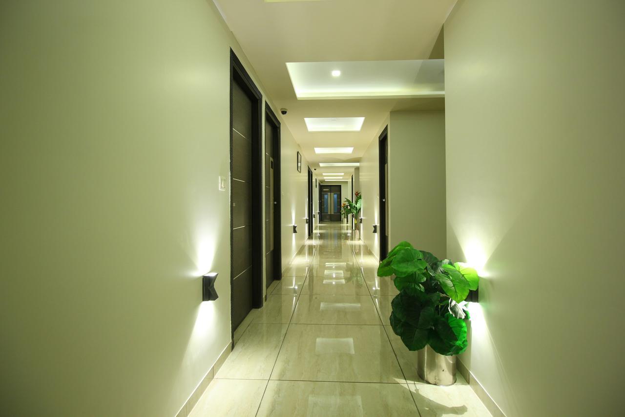 Hotel Flair Inn อาเมดาบัด ภายนอก รูปภาพ