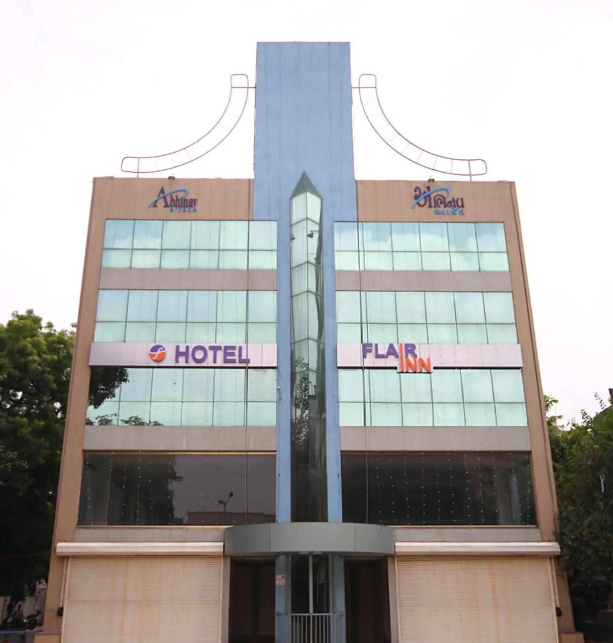Hotel Flair Inn อาเมดาบัด ภายนอก รูปภาพ